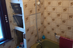 bathroom-before-2